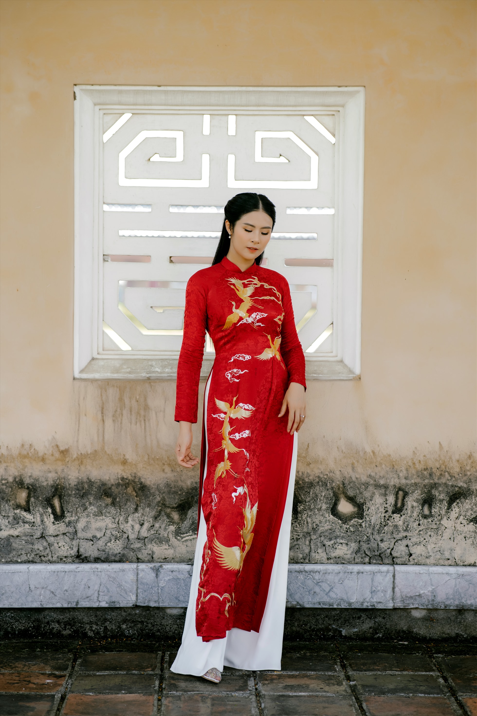 Hoa hậu Ngọc Hân thiết kế áo dài lấy cảm hứng từ cố đô Huế. Ảnh: Xuân Quang