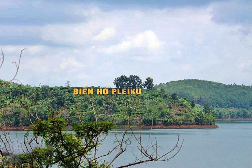 Biển Hồ Pleiku