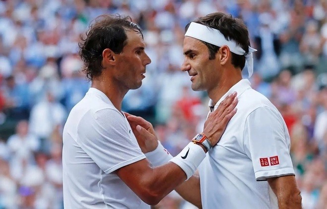 Roger Federer và Rafael Nadal là đối thủ trên sân... Ảnh: ATP