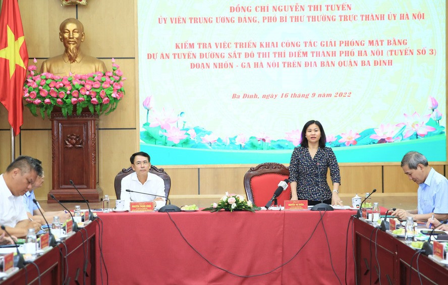 Phó Bí thư Thường trực Thành ủy Nguyễn Thị Tuyến phát biểu kết luận buổi kiểm tra.
