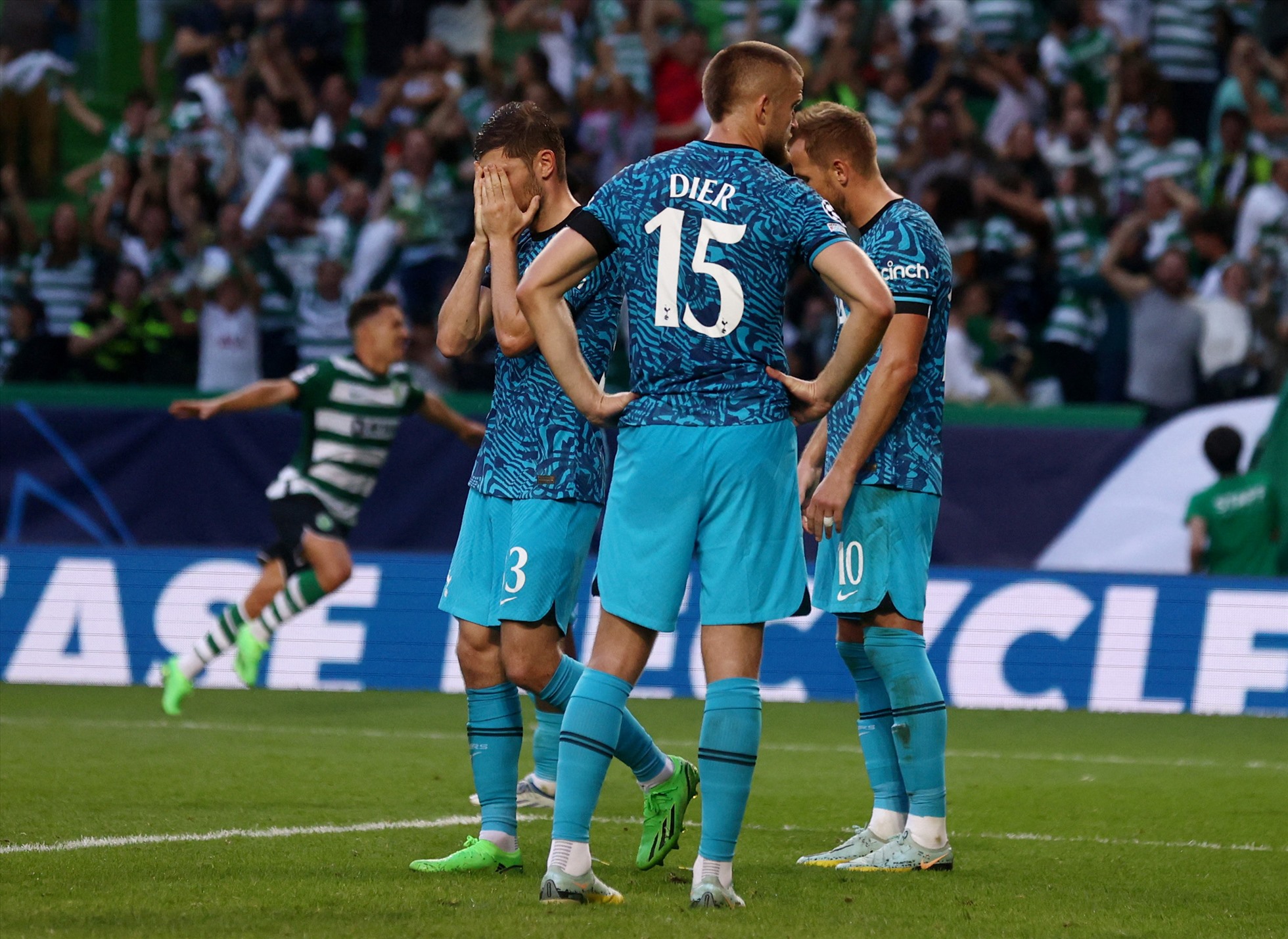 Tottenham vừa thua theo cách đáng xấu hổ trước Sporting. Ảnh: AFP