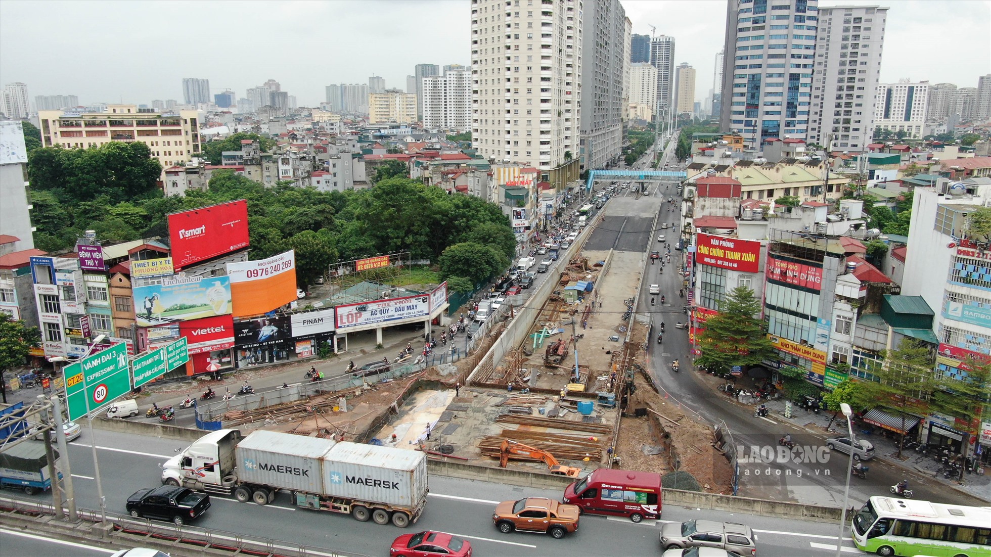 Dự án Xây dựng hầm chui Lê Văn Lương – Vành đai 3 được UBND TP Hà Nội tổ chức khởi công vào ngày 2/10/2020, thi công với 3 giai đoạn. Dự án là 1 trong 6 dự án giao thông trọng điểm của TP Hà Nội, đã từng phải lùi tiến độ 6 tháng do ảnh hưởng bởi dịch Covid-19.