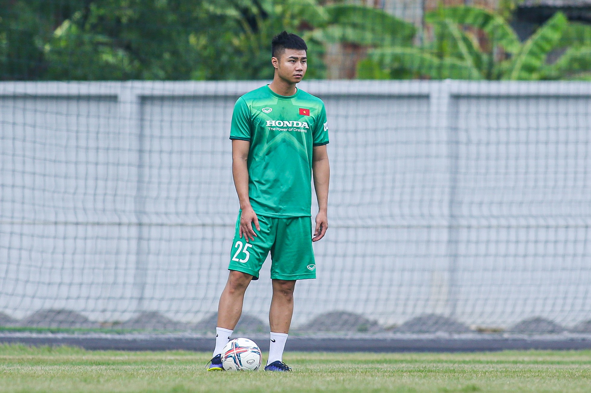 Đáng chú ý, thủ môn Nguyễn Văn Toản không tham gia tập luyện trong buổi tập chiều 19.9.
