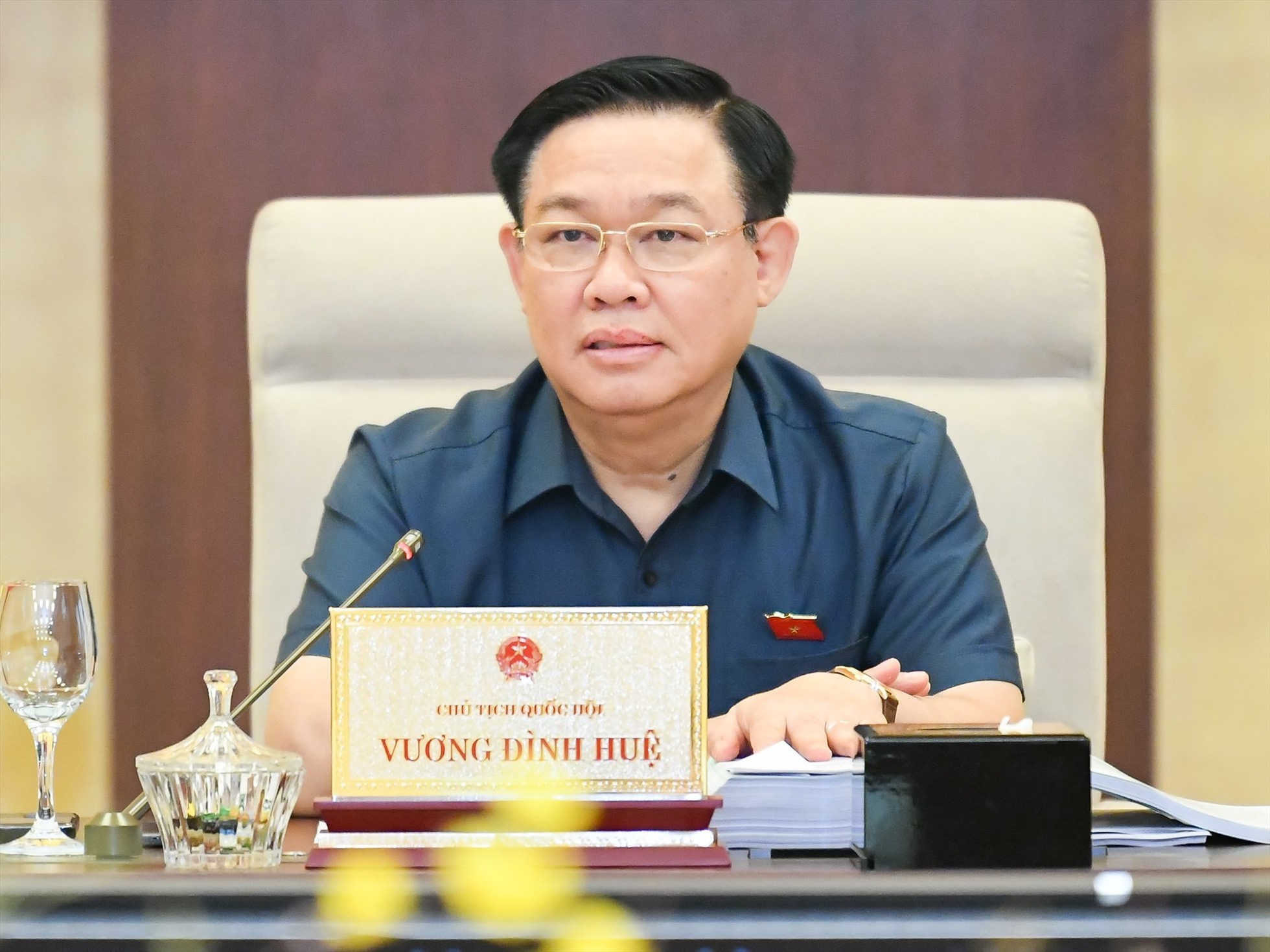 Chủ tịch Quốc hội Vương Đình Huệ phát biểu gợi ý thêm một số nội dung thảo luận về dự án Luật Đất đai (sửa đổi). Ảnh: PV