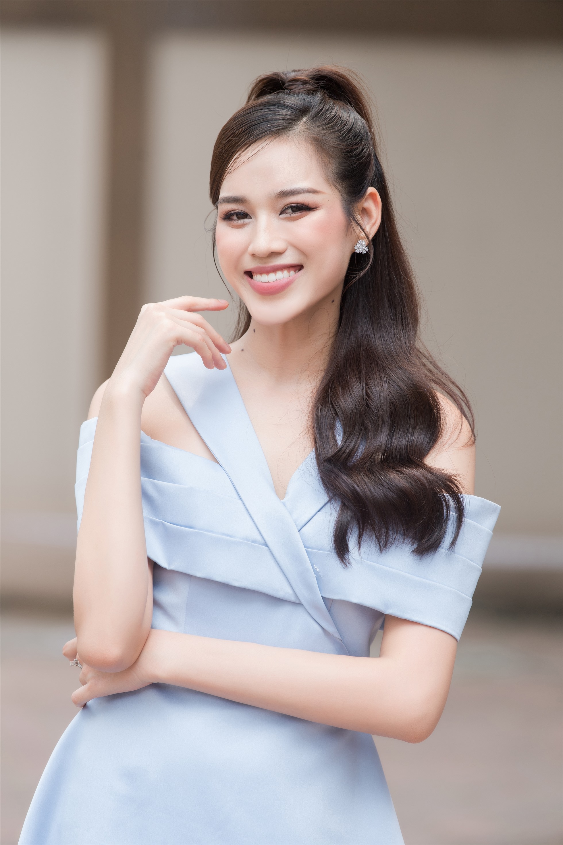 Hoa hậu Đỗ Thị Hà rạng rỡ khi đi tìm người kế nhiệm tại Hoa hậu Việt Nam. Ảnh: HHVN.