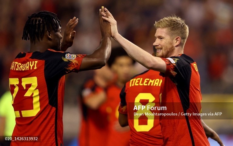 De Bruyne cùng Batshuayi cùng nhau tỏa sáng. Ảnh: AFP