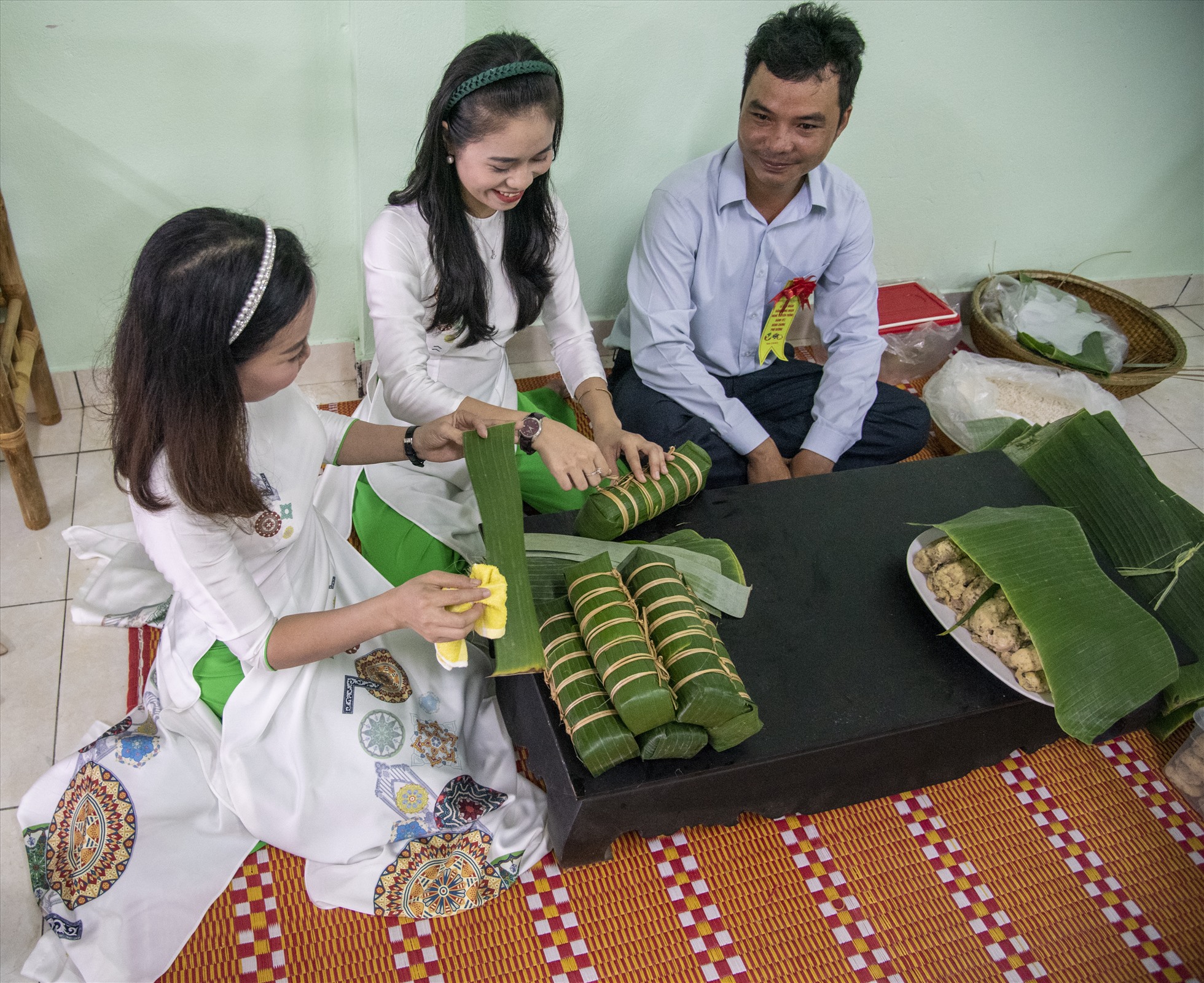 Hướng dẫn làm bánh tét.