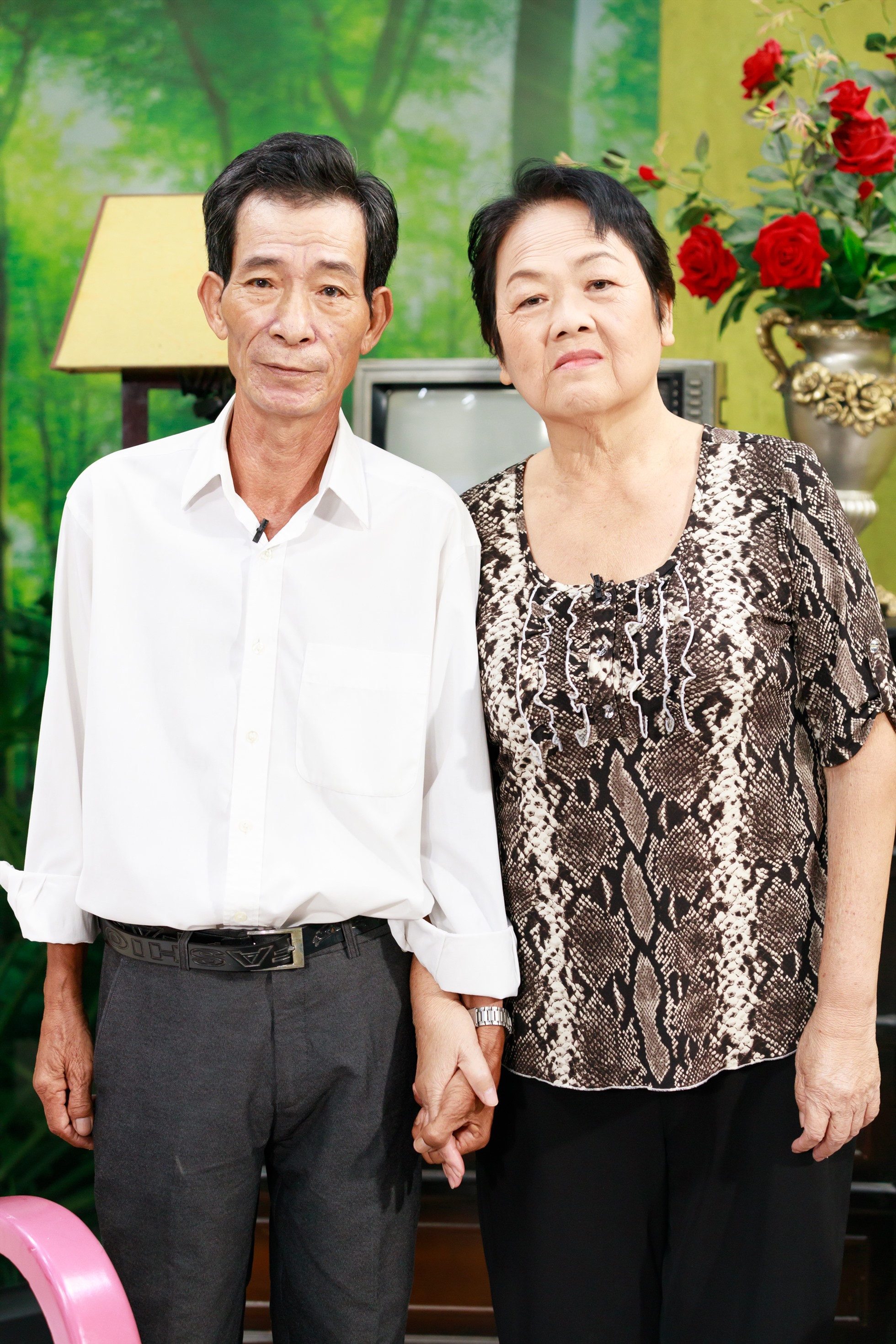 Vợ chồng ông Đính và bà Kim Anh. Ảnh: NSX.