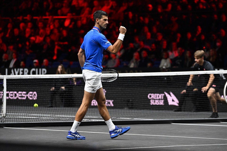 Novak Djokovic thắng Frances Tiafoe trong trận đánh đơn. Ảnh: Laver Cup