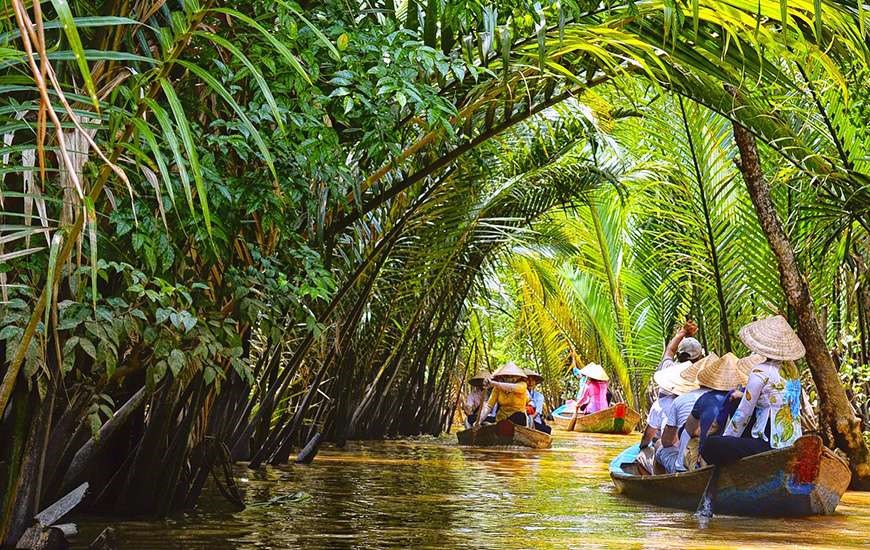 Khám phá cảnh quan, cuộc sống của người dân vùng sông nước.