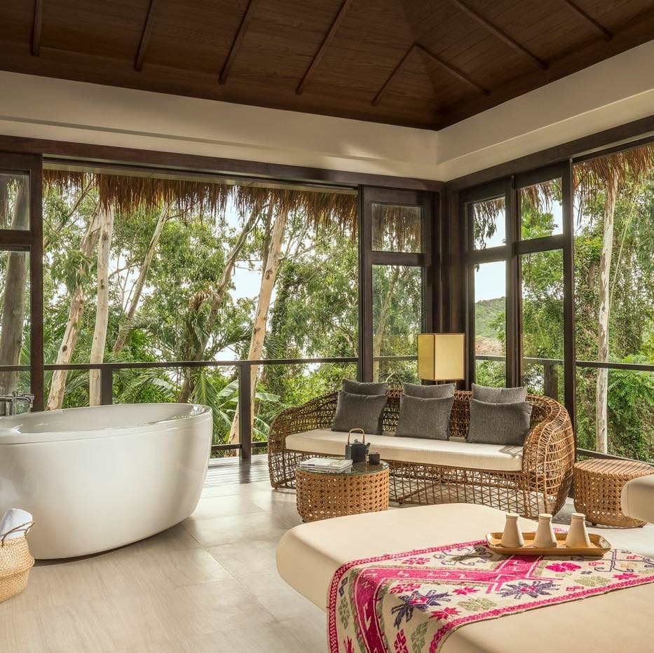 Phòng nghỉ được bảo quanh bởi khu vườn nhiệt đới Ảnh: Fanpage Anantara Quy Nhon Villas