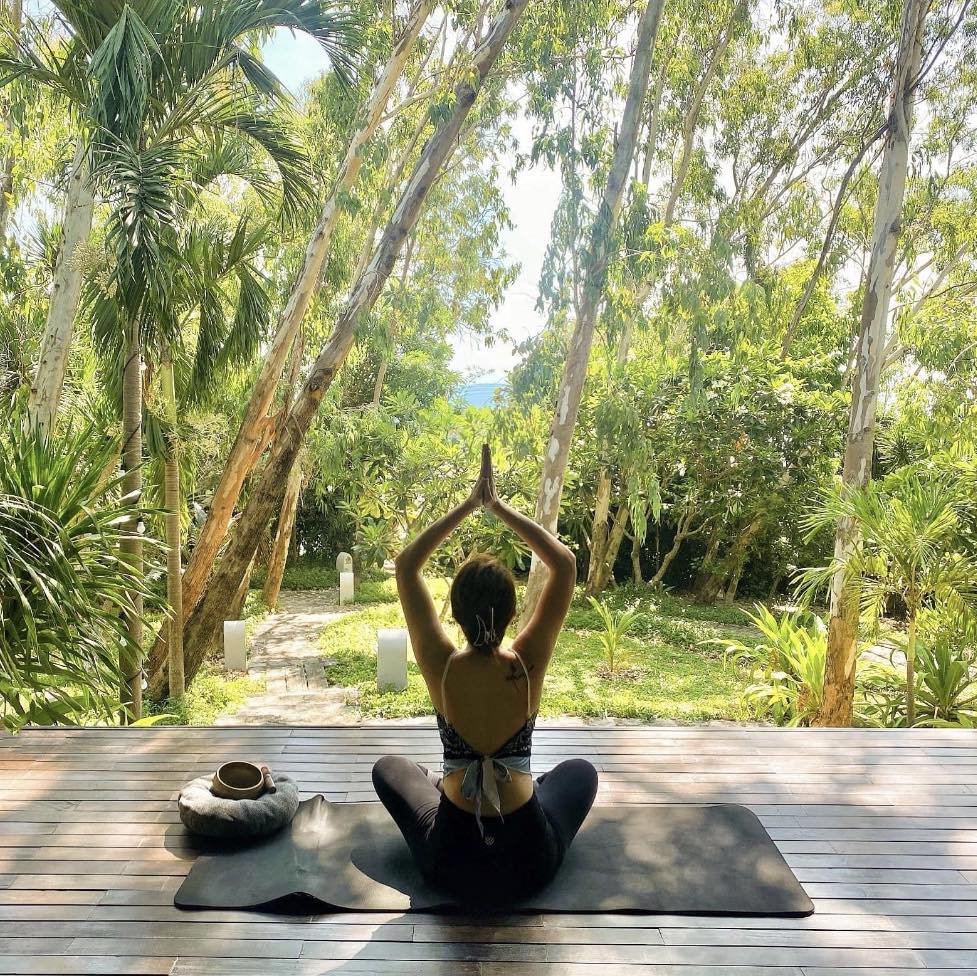 Khung cảnh thiên nhiên lý tưởng để du khách thư giãn với yoga Ảnh: Fanpage Anantara Quy Nhon Villas