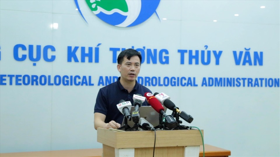 Ông Nguyễn Văn Hưởng cung cấp thông tin về bão số 4 chiều nay 26.9.