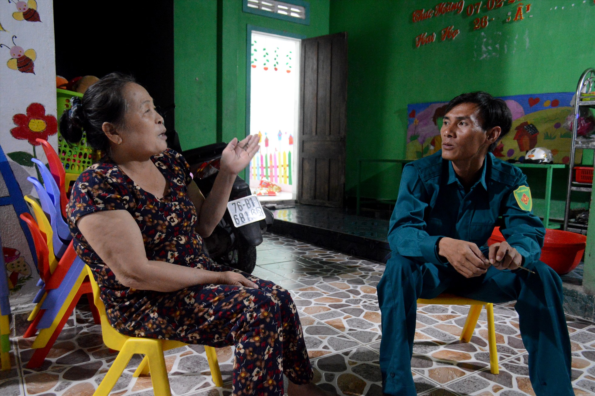 Bà Cao Thị Lâu (60 tuổi) ở thôn Tân An, xã Nghĩa An kể về cơn bão ChanChu năm 2006. Bà có chồng và em ruột mất trên biển vì bão ChanChu.