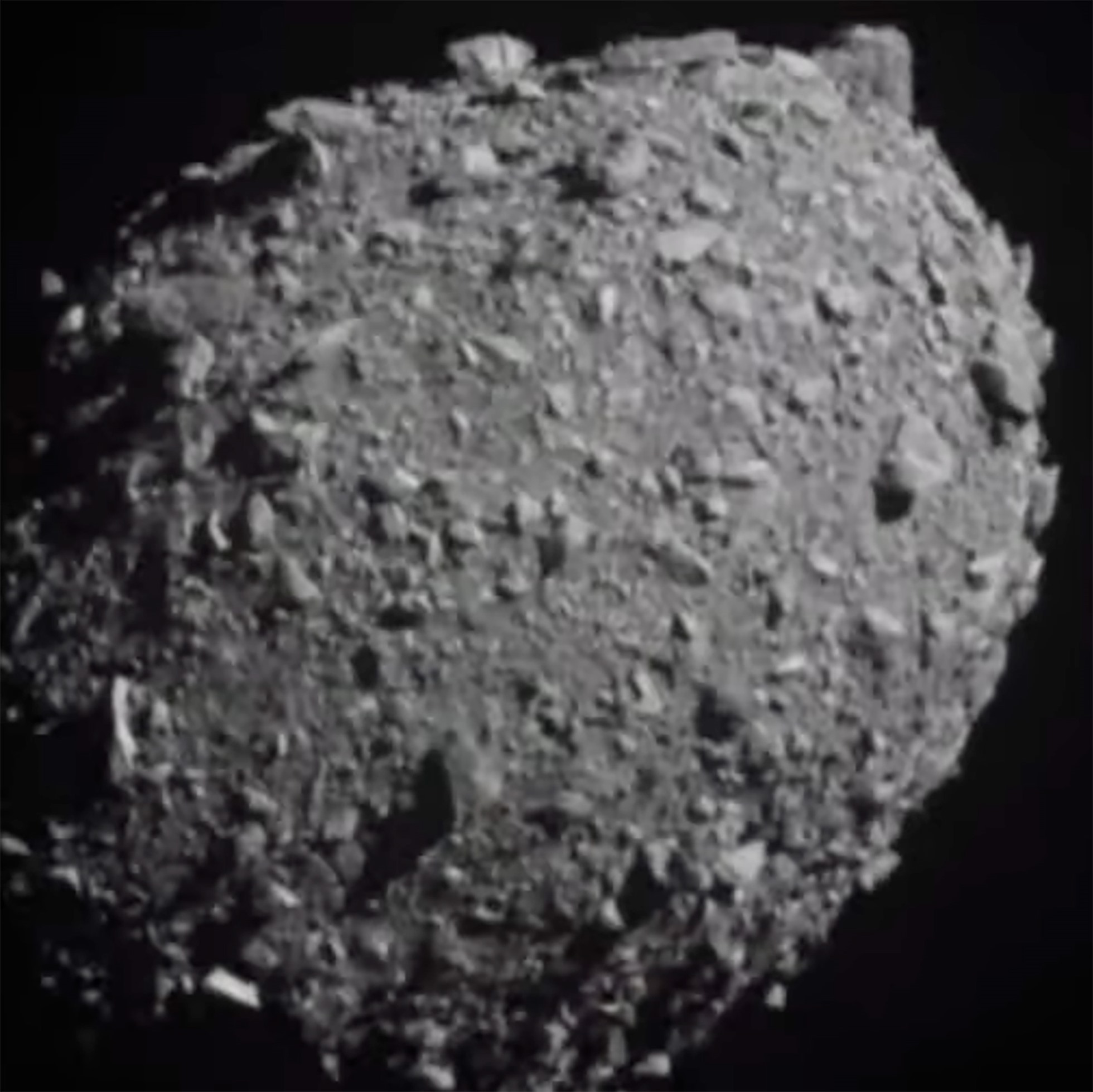 Cận cảnh tiểu hành tinh Dimorphos trong quá trình tàu vũ trụ DART của NASA lao vào ngày 26.9. Ảnh: NASA