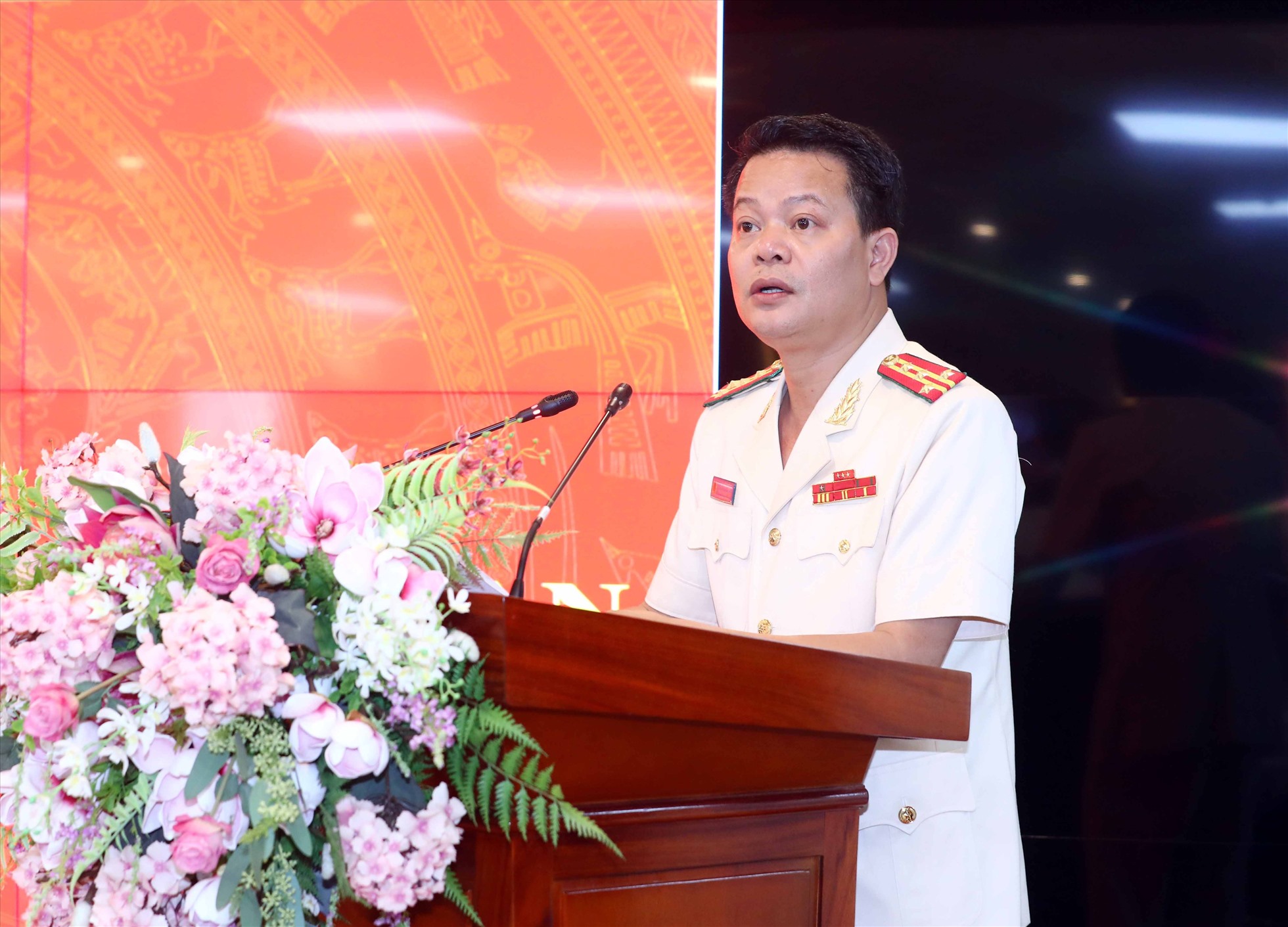 Tân Phó Cục trưởng C06 - Đại tá Vũ Văn Tấn phát biểu khi được bổ nhiệm. Ảnh: Đ.K