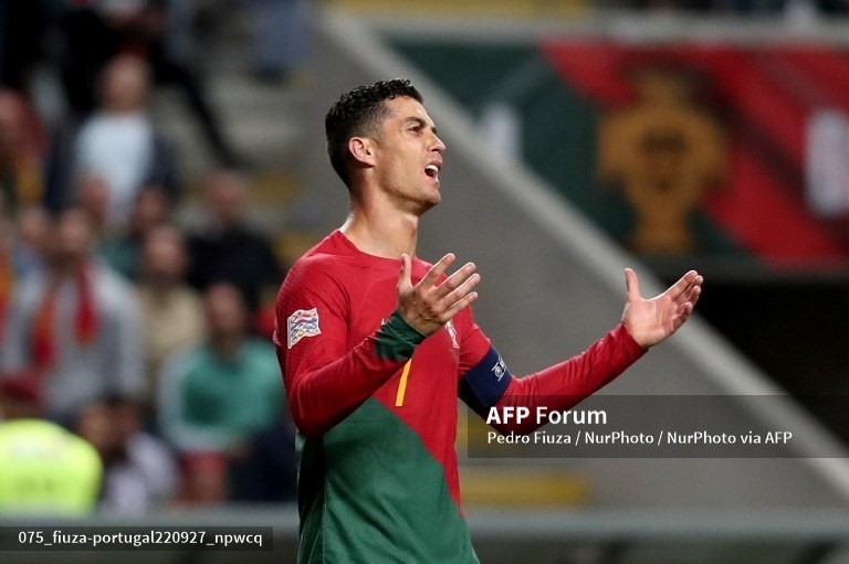 Ronaldo bị chỉ trích sau trận thua của tuyển Bồ Đào Nha. Ảnh: AFP