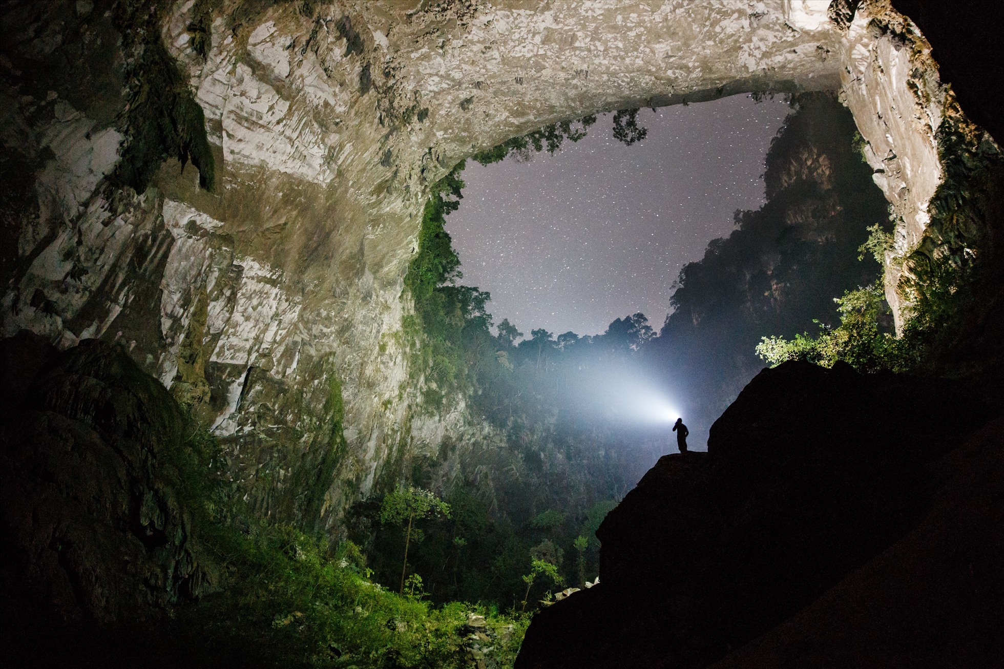 Tour khám phá Sơn Đoòng. Ảnh: Oxalis Adventure