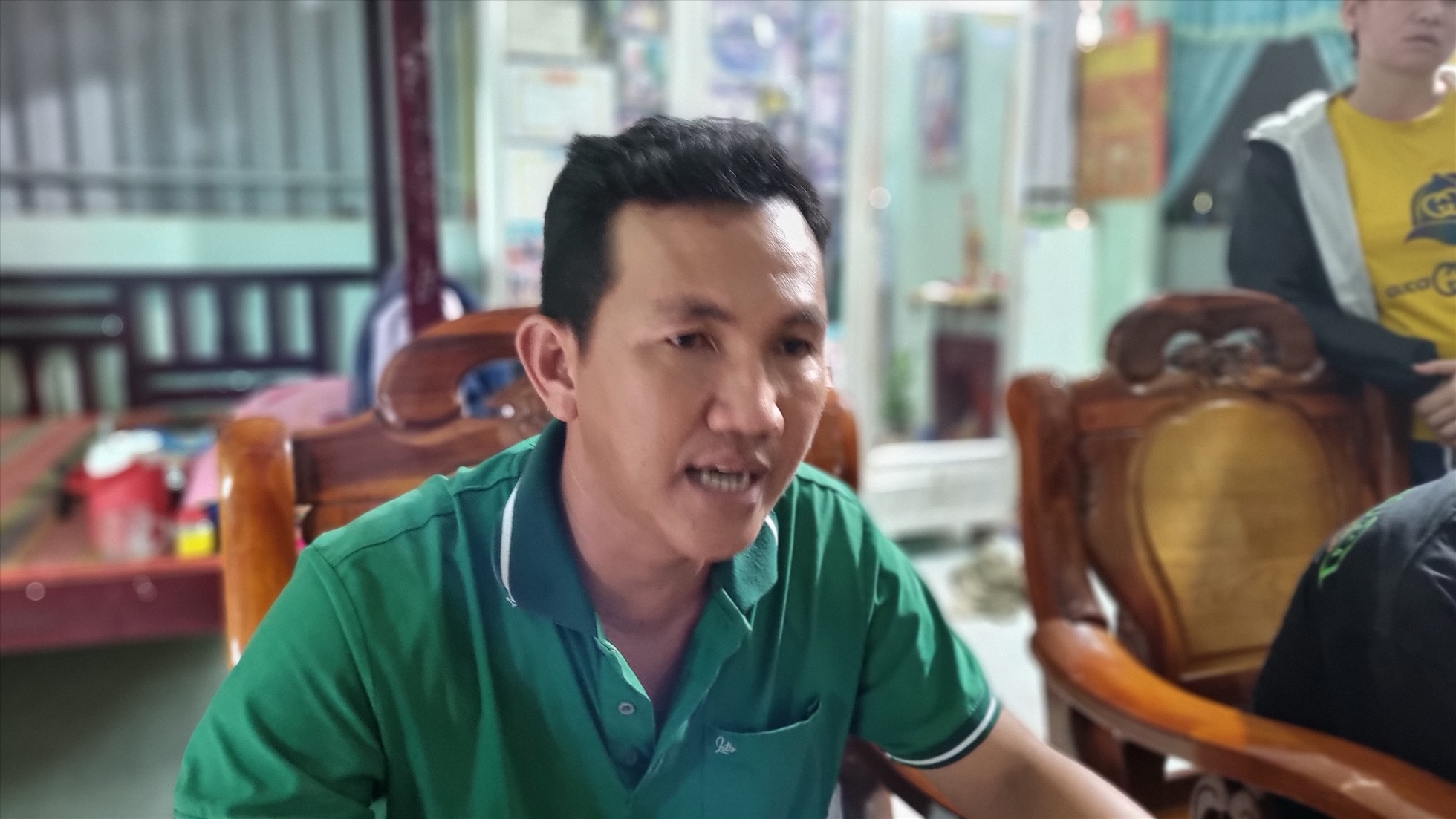 Ông Lâm Lêu - cha của L.K.T.L - người ngồi sau trong clip 2 thiếu niên bị công an đánh. Ảnh: Văn Sỹ
