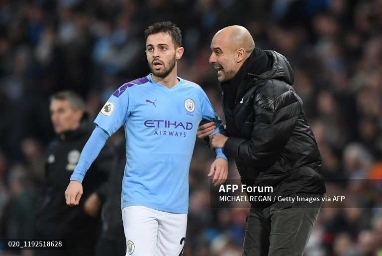 Man City tìm cách trói chân Bernardo Silva. Ảnh: AFP
