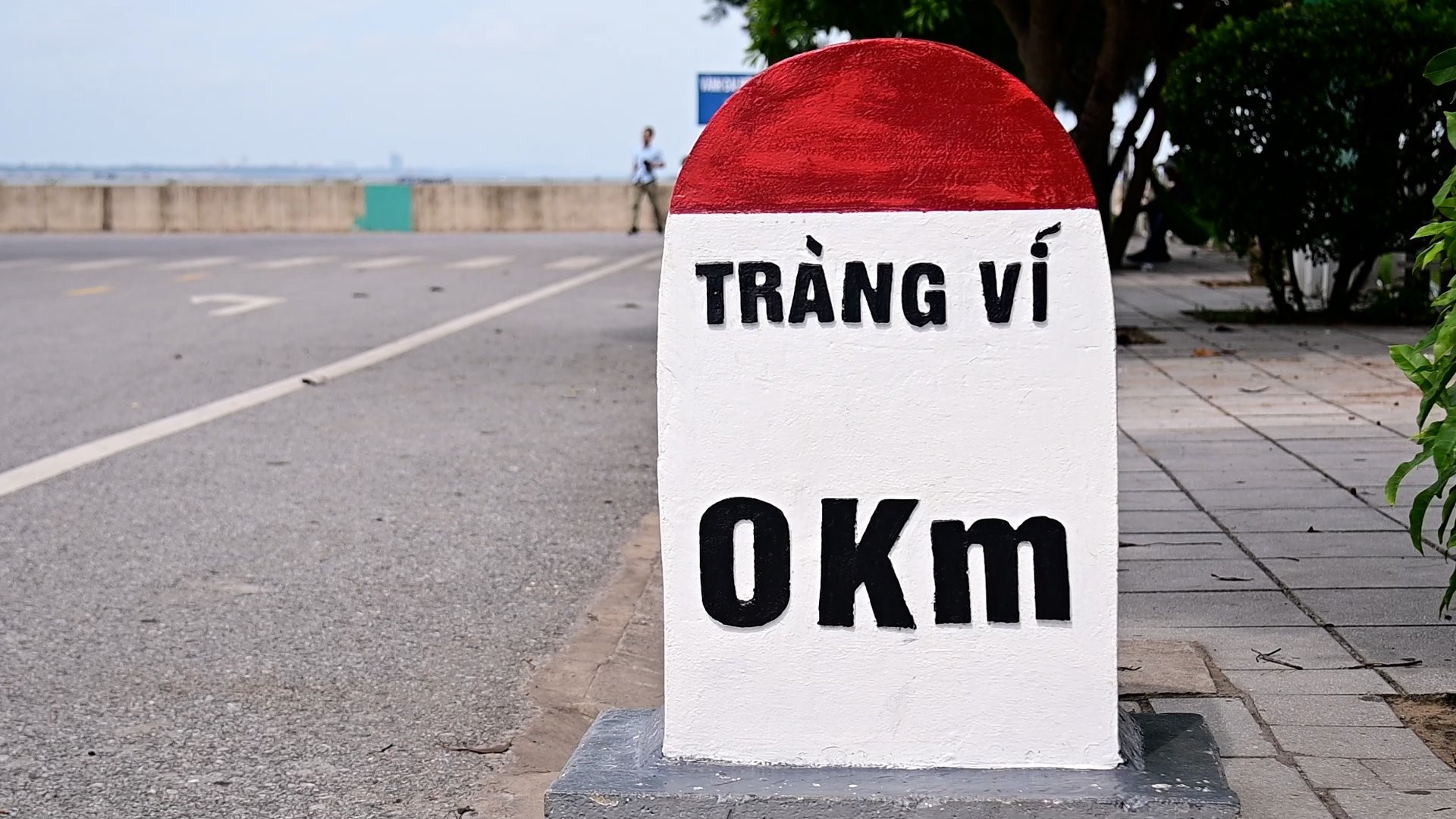 Cột mốc 0Km Tràng Vĩ là những điểm check in không thể bỏ qua mỗi khi du khách đến Sa Vĩ. Ảnh: Nguyễn Hưng