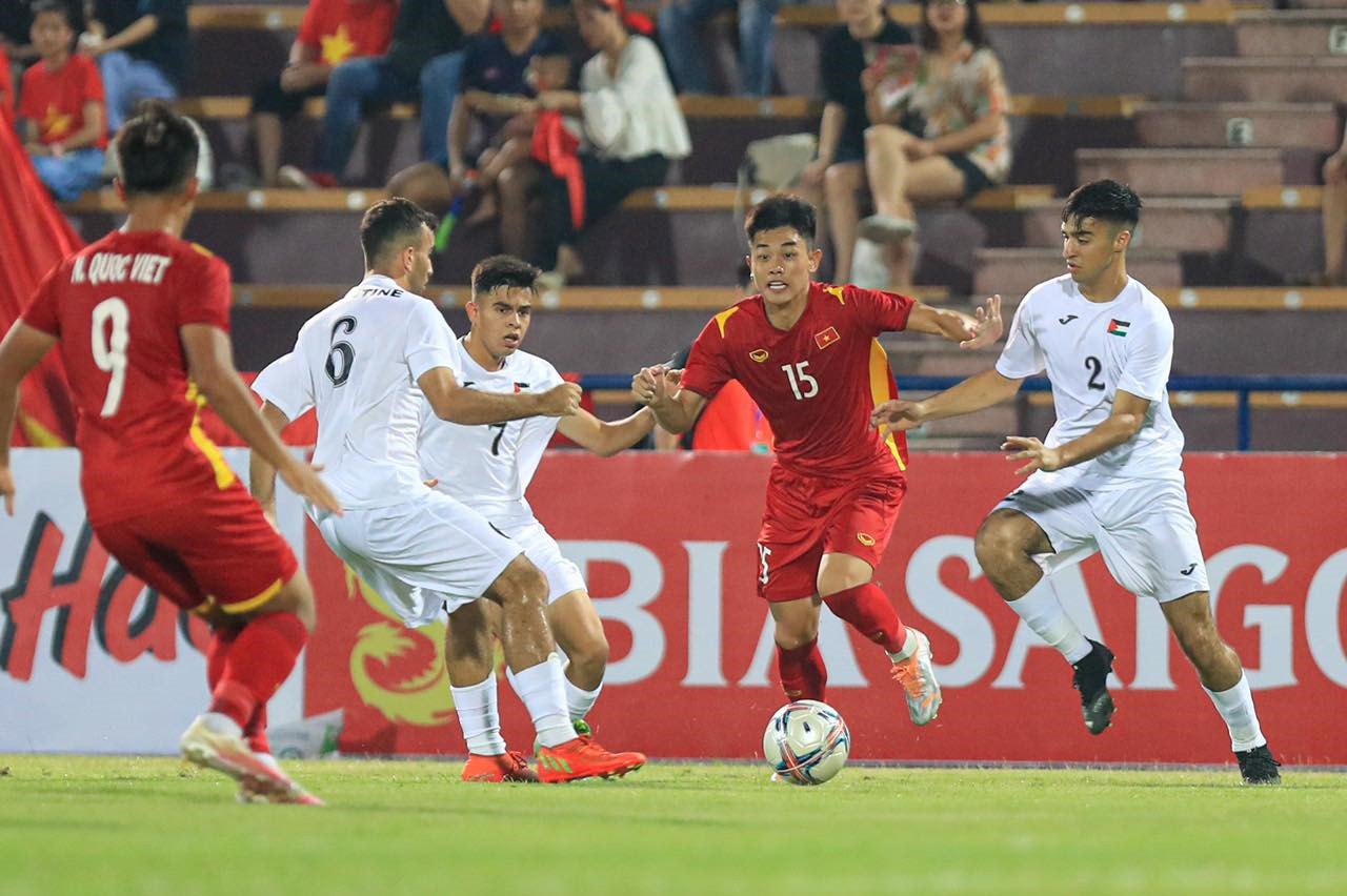 U20 Việt Nam tự tin nhập cuộc trước đối thủ U20 Palestine. Ảnh: Minh Dân