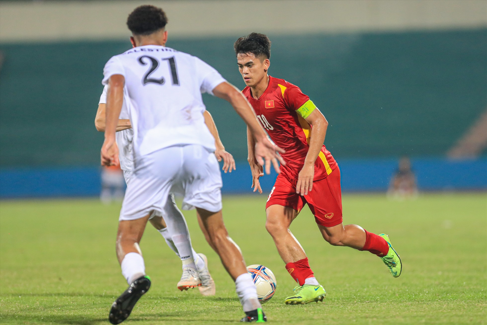 Bước sang hiệp 2 trận đấu, U20 Việt Nam vẫn là đội nhỉnh hơn và tạo ra nhiều cơ hội ăn bàn hơn.