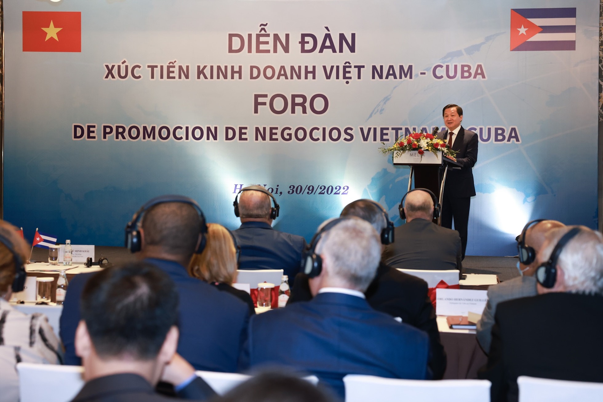Việt Nam và Cuba nhất trí duy ổn định quan hệ thương mại song phương, tạo điều kiện để doanh nghiệp hai bên kinh doanh, đầu tư thuận lợi trong các lĩnh vực phát triển hạ tầng khu công nghiệp và hạ tầng du lịch, sản xuất vật liệu xây dựng, hàng tiêu dùng, năng lượng tái tạo, và mở rộng sang các lĩnh vực tiềm năng khác. Ảnh: Hải Nguyễn