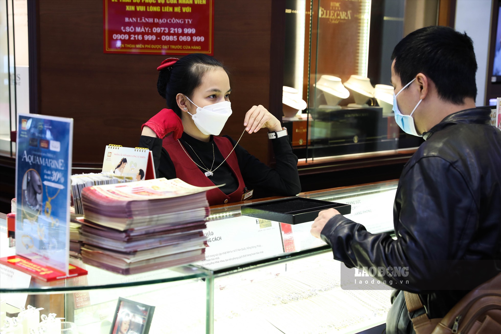 Chênh lệch mua - bán vàng trong nước đang ở ngưỡng cao, gây rủi ro cho nhà đầu tư. Ảnh minh họa: Phan Anh