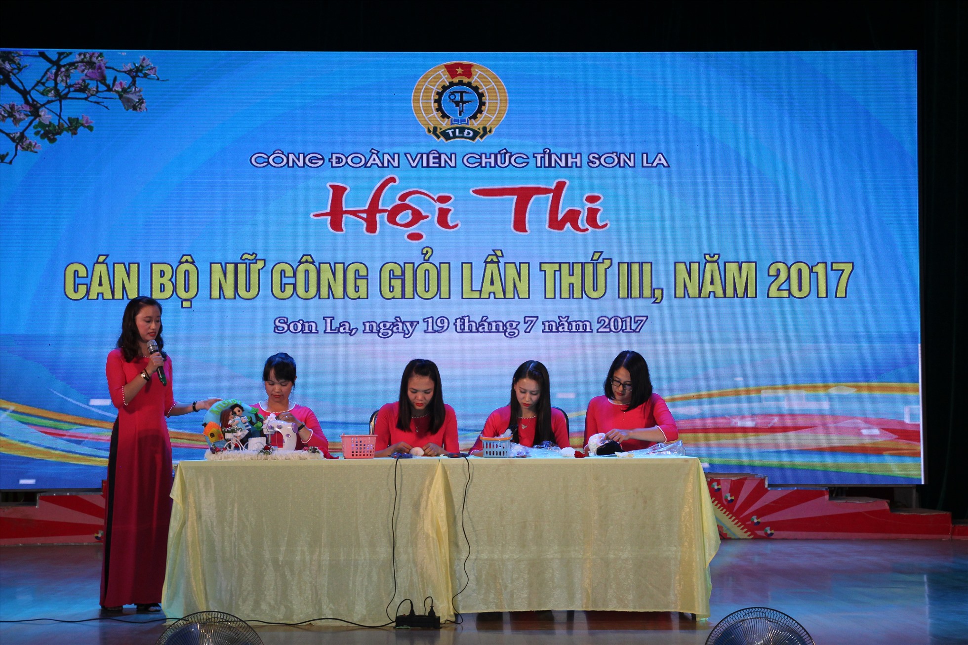 Hội thi Nữ công giỏi được Công đoàn viên chức tỉnh Sơn La tổ chức nhằm tạo sân chơi lành lạnh cho cán bộ, công chức, viên chức.