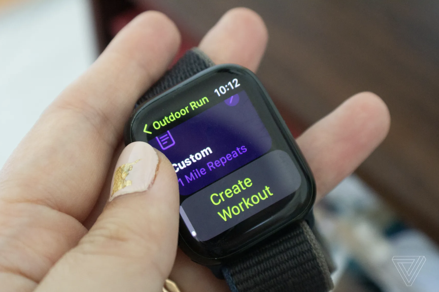 Apple Watch Series 7 hiển thị màn hình Tạo bài tập cho các lần chạy tùy chỉnh. Ảnh chụp màn hình