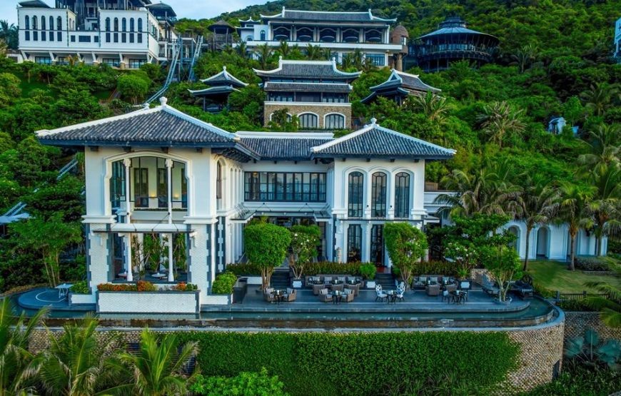 Vịnh Bãi Bắc Villa, InterContinental Đà Nẵng - Biệt thự khách sạn sang trọng hàng đầu Châu Á 2022. Ảnh: ViBooking