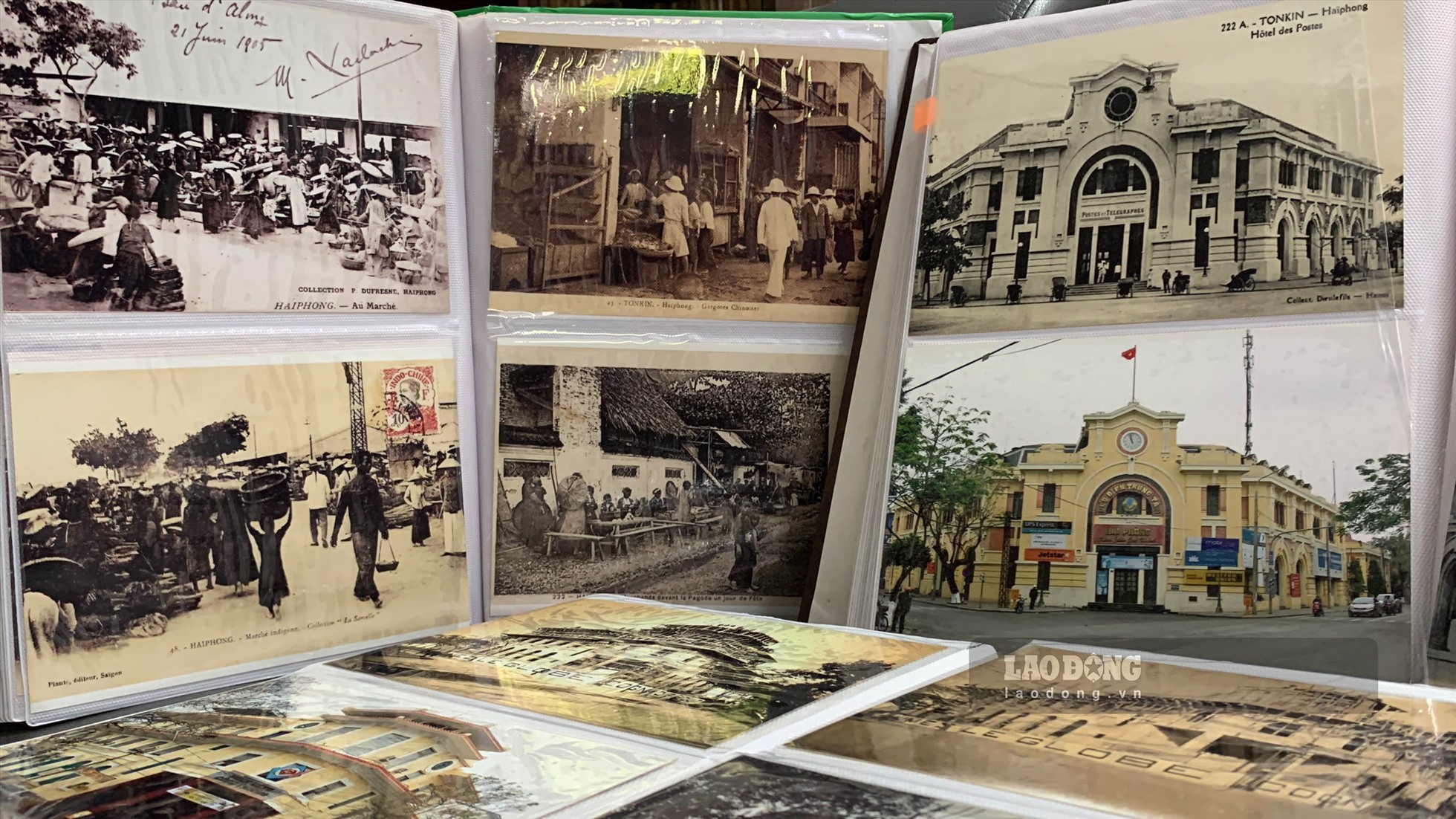 Đến nay, ông Tuệ đã có 22 cuốn album ảnh, tương đương với gần 2000 bức ảnh lớn, nhỏ khác nhau, từ những công trình, con phố, địa danh, sự kiện lịch sử mang nét riêng của thành phố Cảng. Ảnh: Thiên Hà.