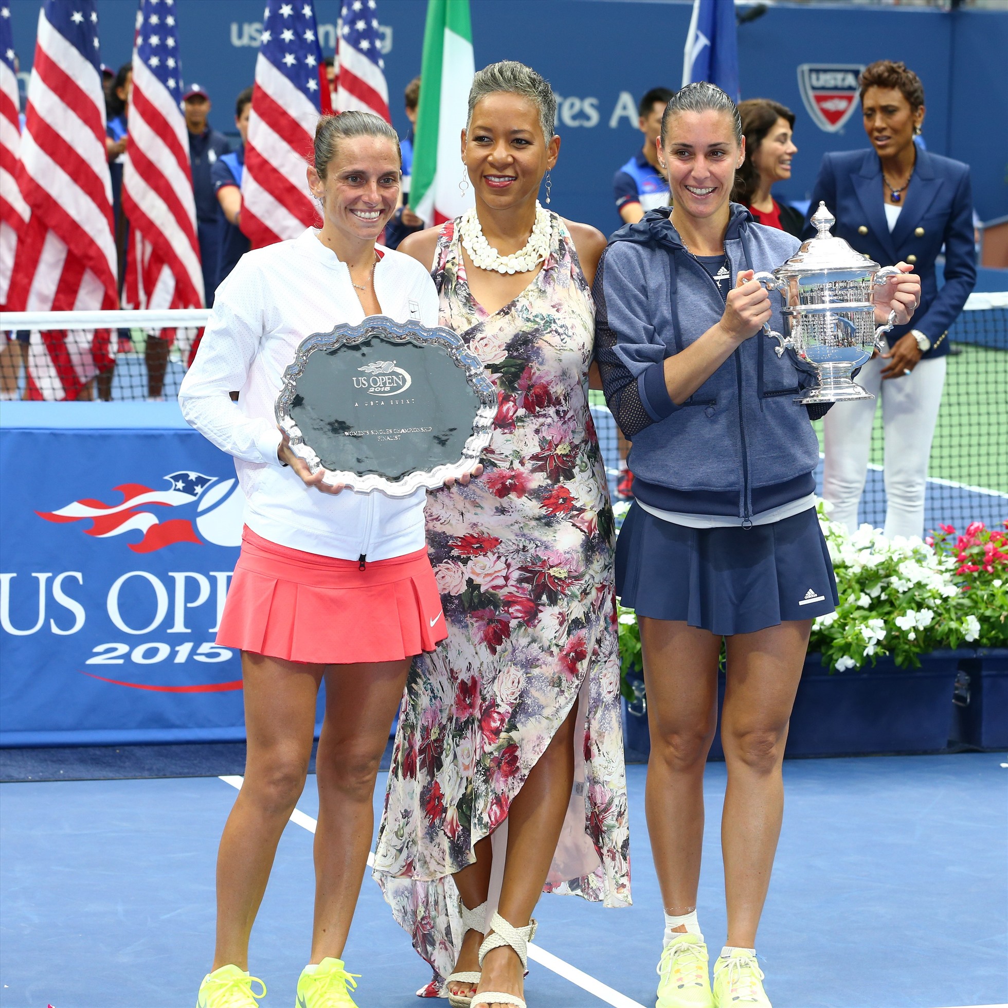Nhưng sau gần 1 ngày, họ đã phải đăng thêm hình ảnh của 2 tay vợt nữ, Flavia Pennetta và Roberta Vinci, từng vào chung kết năm 2015, như để sửa chữa. Ảnh: US Open