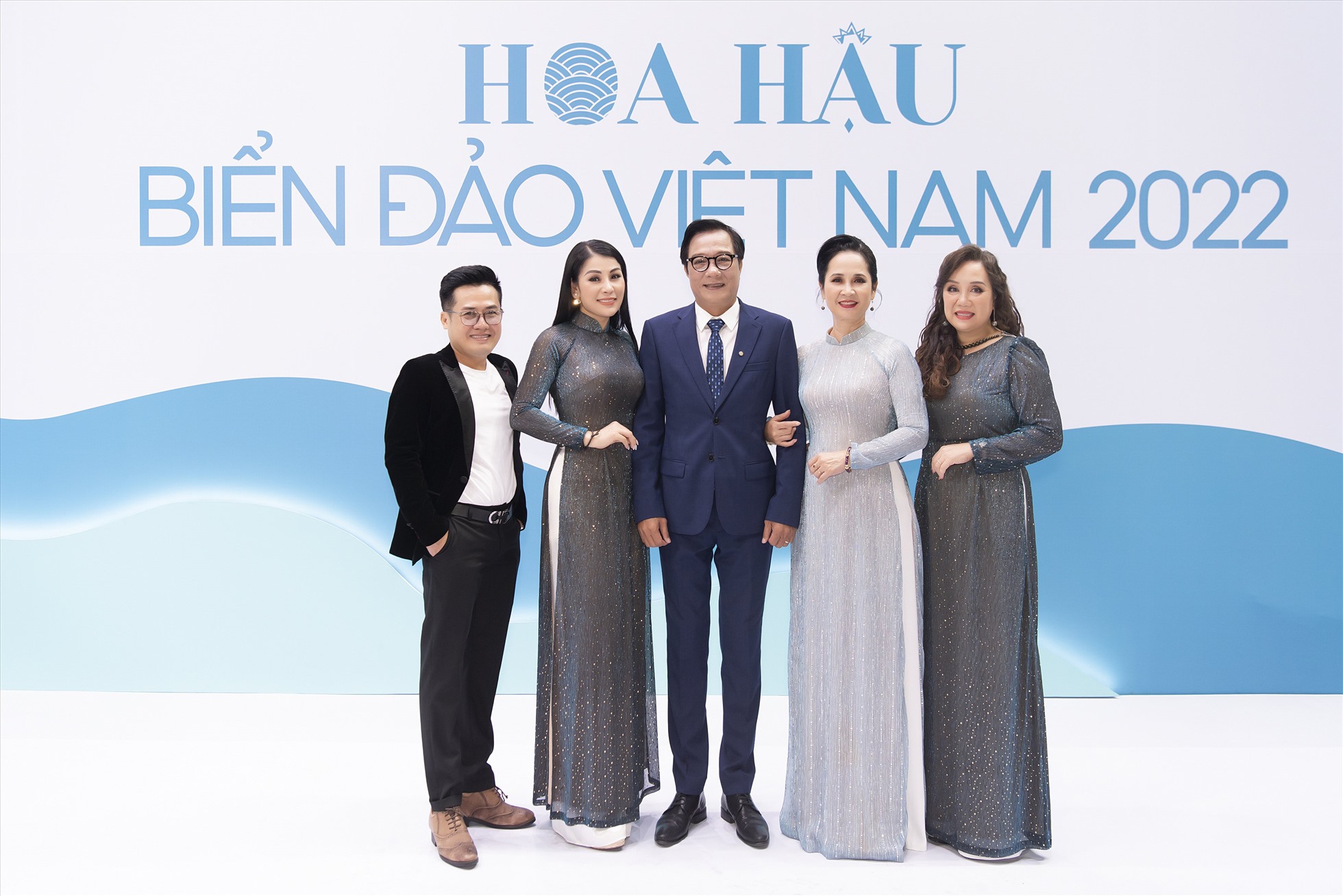 Ban giám khảo cuộc thi.