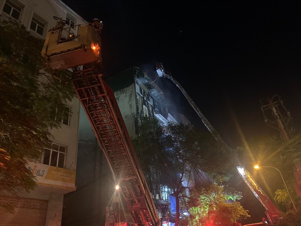 Vụ cháy quán karaoke tại phố Quan Hoa (Hà Nội) xảy ra hồi đầu tháng 8. Ảnh: Đông Vương