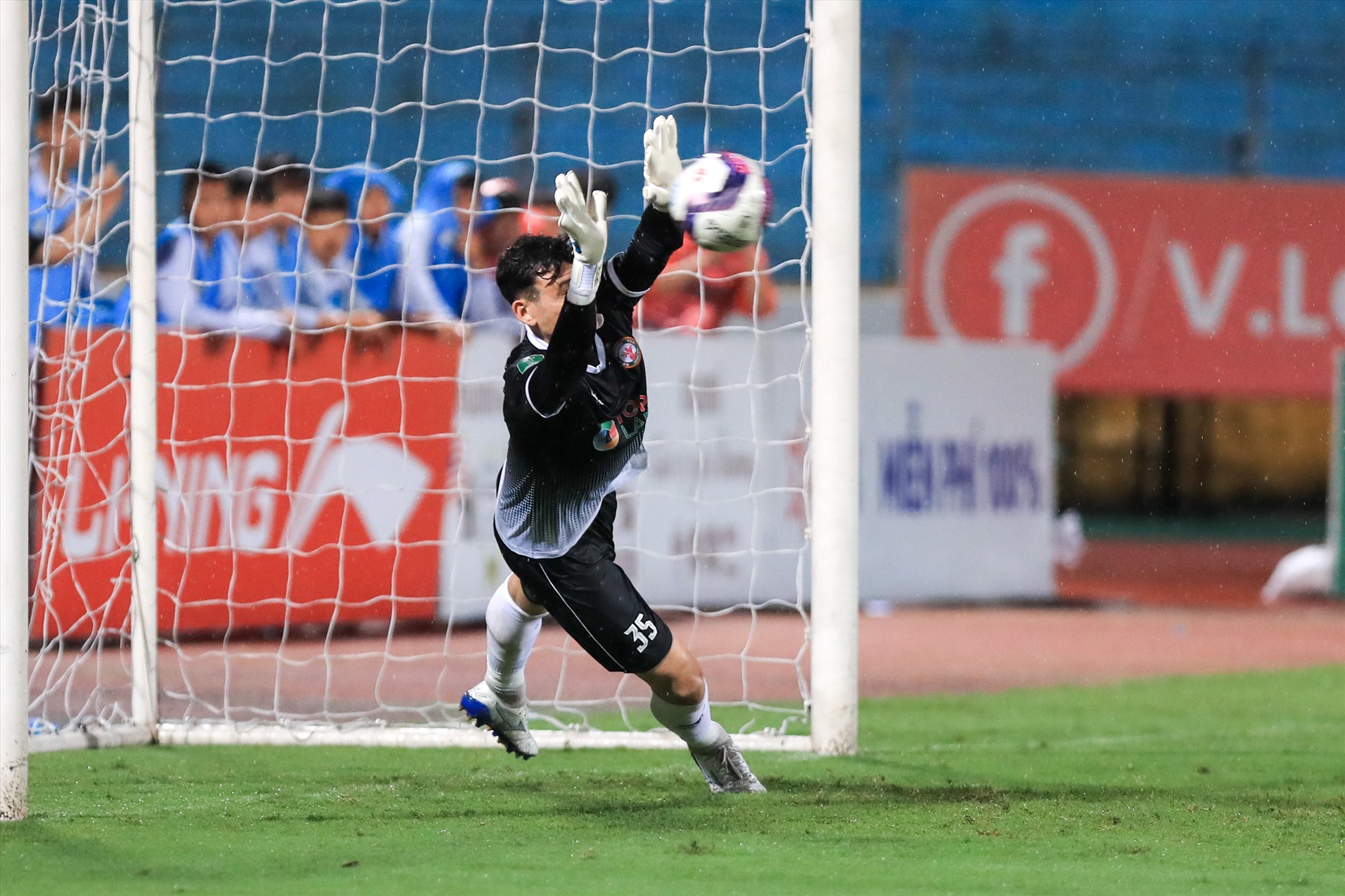 Những khoảnh khắc xuất sắc của Đặng Văn Lâm ở trận tứ kết Cúp Quốc gia 2022