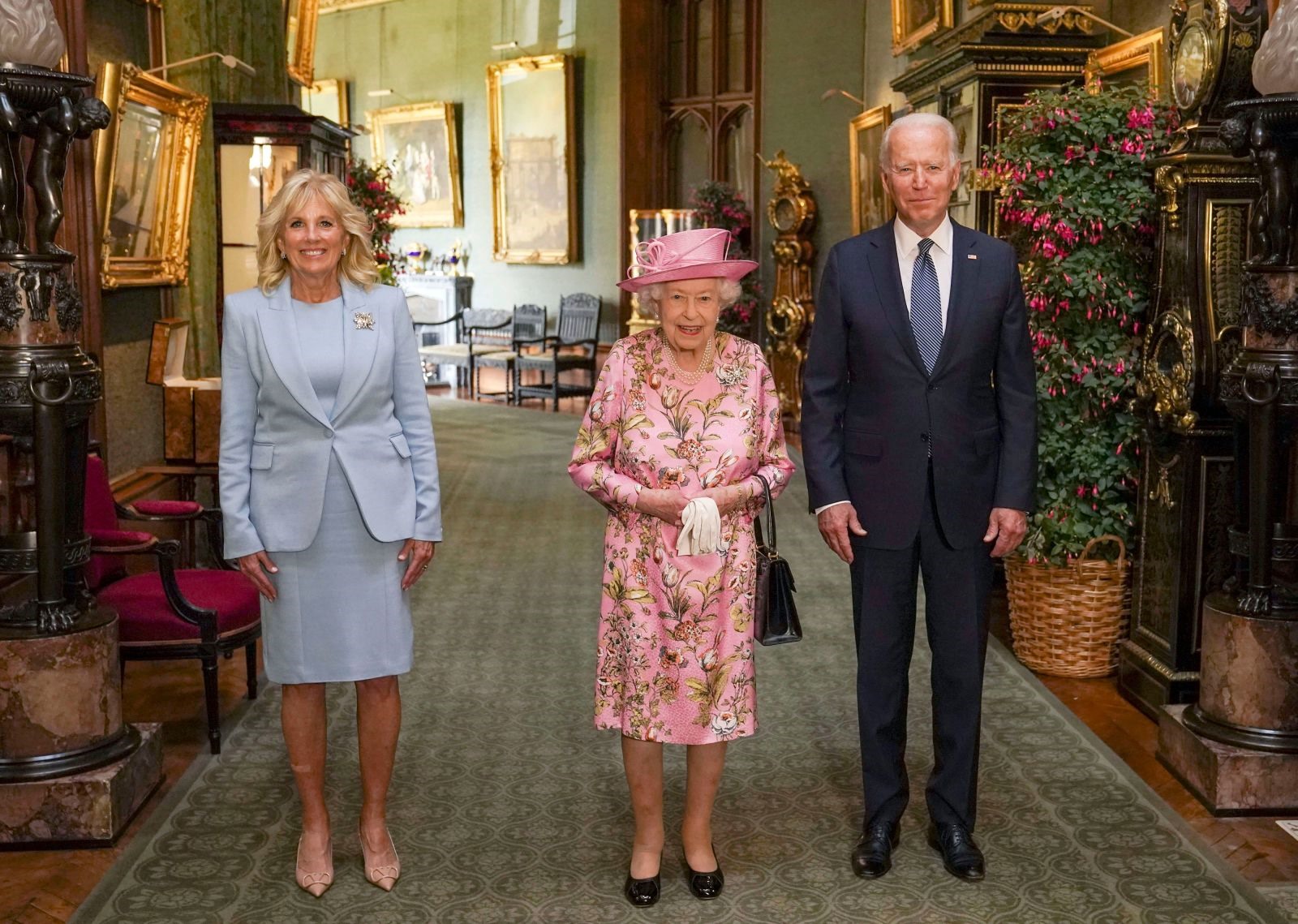 Nữ hoàng tiếp Tổng thống Mỹ Joe Biden và Đệ nhất phu nhân Jill Biden tại Lâu đài Windsor vào tháng 6 năm 2021. Ảnh: Getty