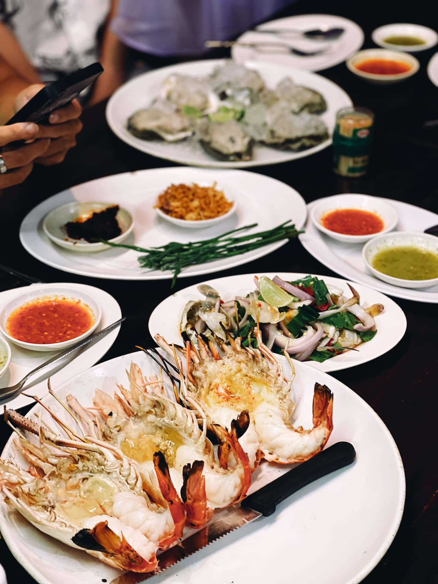 Hải sản của quán được đánh giá là tươi ngon nhưng hương vị không quá xuất sắc. Ảnh: NVCC