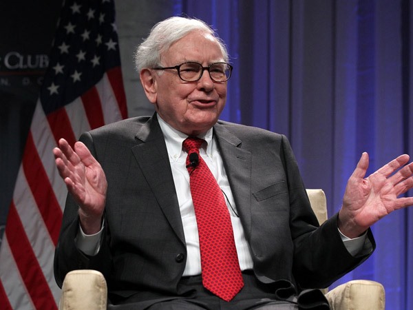 Nhà đầu tư huyền thoại Warren Buffett từng nói: “Thương hiệu là thứ tuyệt vời để sở hữu trong thời kì lạm phát”. Ảnh: Xinhua