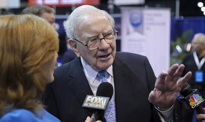 Tỉ phú Warren Buffett tiếp tục thu được lợi nhuận từ việc đầu tư vào hãng xe điện Trung Quốc BYD. Ảnh: Xinhua