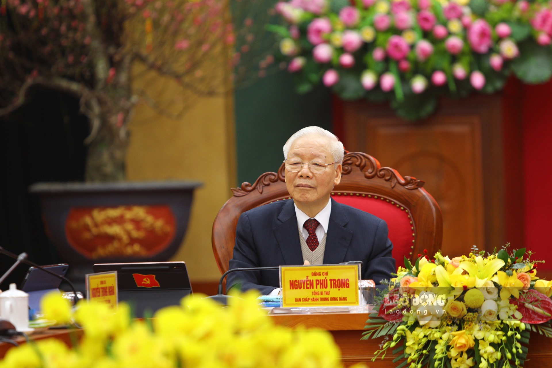 Tổng Bí thư Nguyễn Phú Trọng đang nghe bài phát biểu của đồng chí Nguyễn Thanh Hải - Bí thư Tỉnh uỷ Thái Nguyên.
