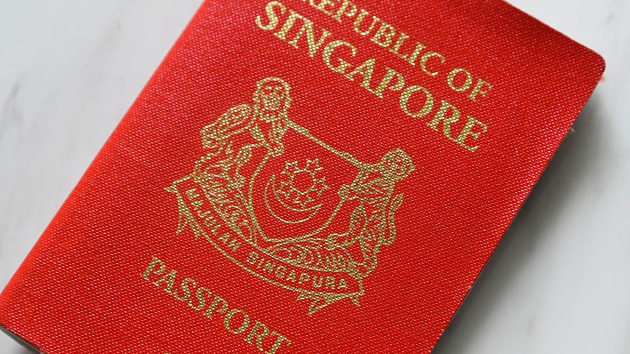 Hộ chiếu Singapore quyền lực thứ 2 thế giới. Ảnh: AFP