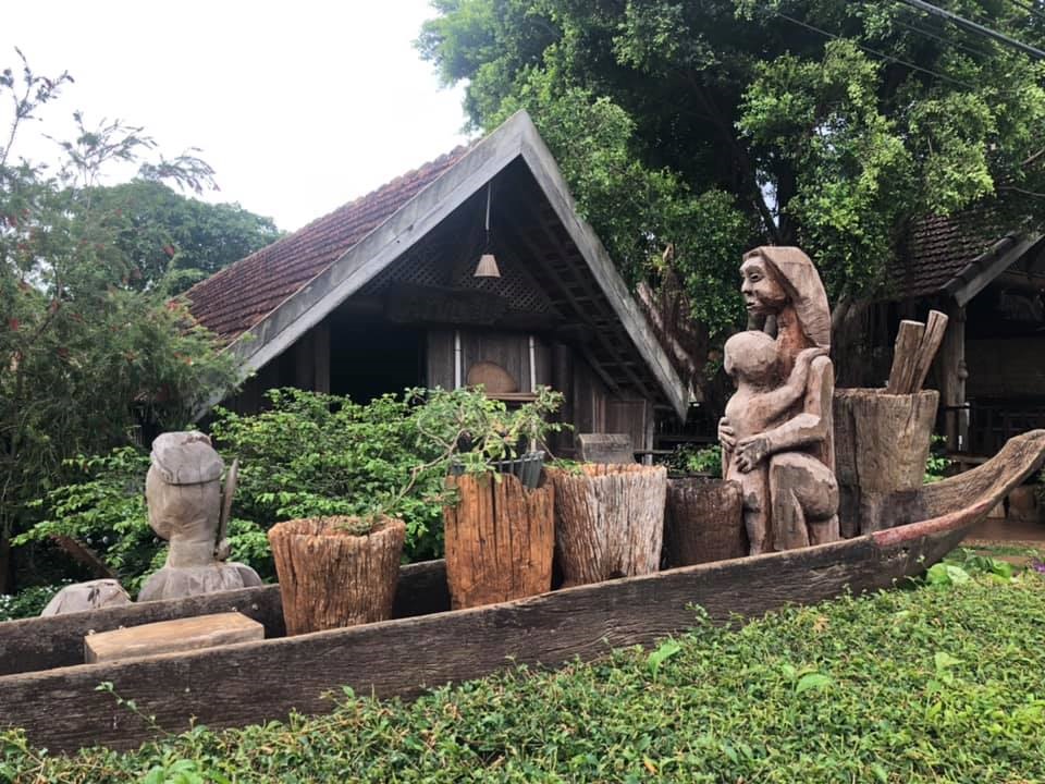 KHông gian sống của người Ê Đê gần như được bảo tồn khá tốt ở buôn AKô Dhông, giữa thành phố Buôn Ma Thuộc. Ảnh: Phan Anh