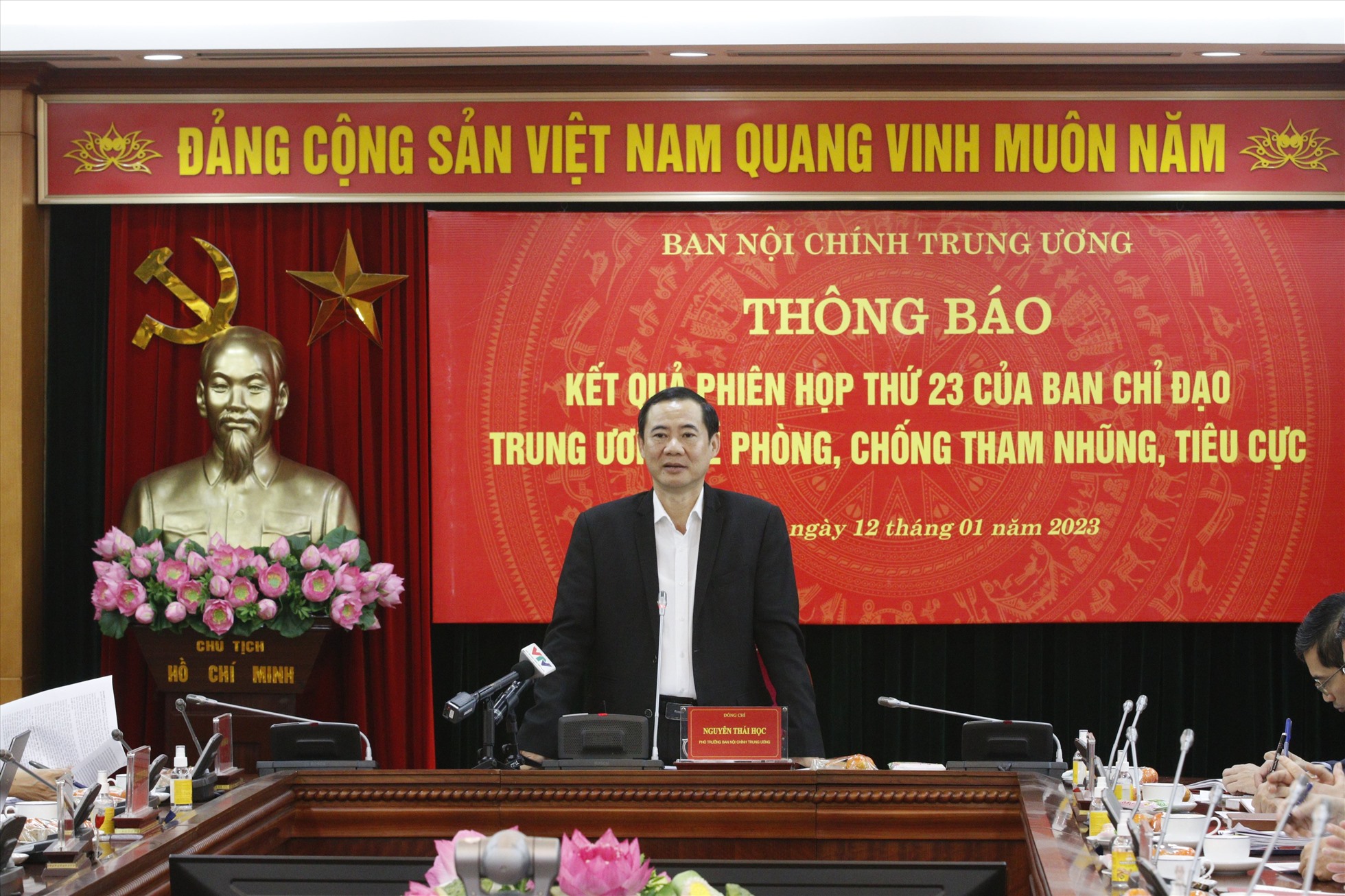 Ông Nguyễn Thái Học - Phó Trưởng Ban Nội chính Trung ương chủ trì cuộc thông báo Kết quả phiên họp 23. Ảnh: T.Vương