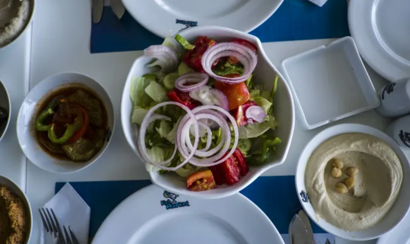Có thể áp dụng chế độ ăn Địa Trung Hải vào bất kỳ nền ẩm thực nào trên thế giới. Ảnh: AFP