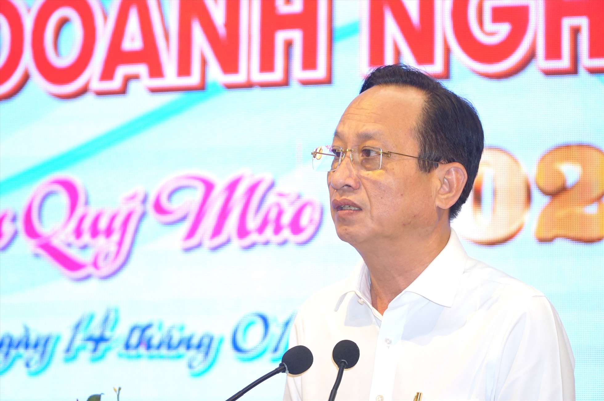 Chủ tịch UBND tỉnh Bạc Liêu Phạm Văn Thiều biểu dương các doanh nghiệp trong năm 2022 dù gặp nhiều khó khăn nhưng chăm lo tốt đời sống công nhân tại buổi họp mặt doanh nghiệp ngày 14.1. Ảnh: Nhật Hồ