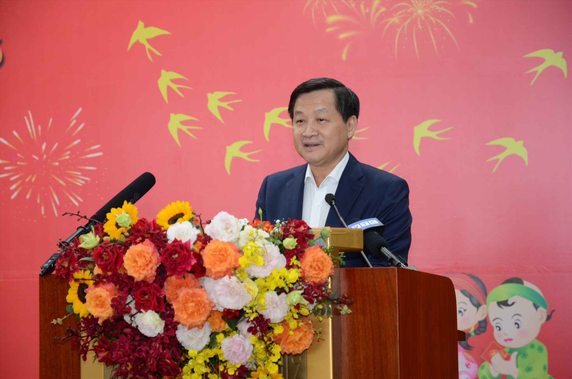 Phó Thủ tướng Lê Minh Khái phát biểu tại buổi trao quà hộ nghèo, gia đình chính sách và công nhân lao động ngày 14.1. Ảnh: Diệu Thúy