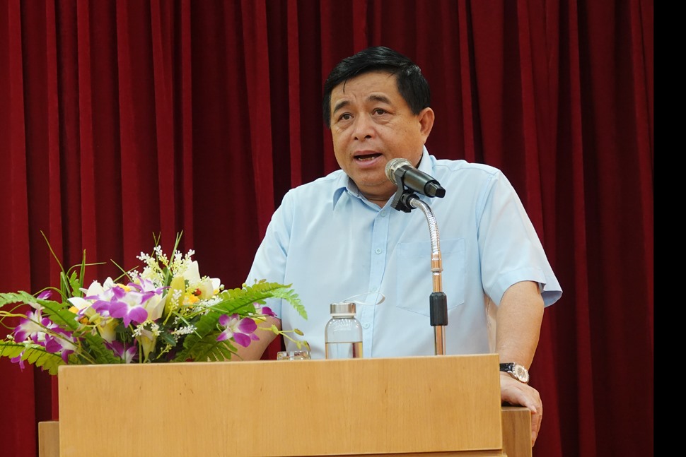 Đồng chí Nguyễn Chí Dũng - Bộ trưởng Bộ KHĐT phát biểu chúc Tết công nhân lao động. Ảnh: Trần Tuấn.
