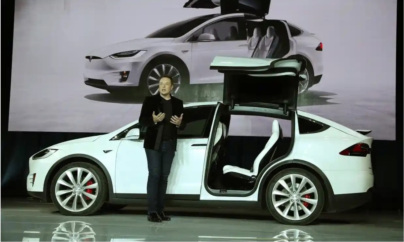 Elon Musk phá kỷ lục người mất tiền nhiều nhất thế giới